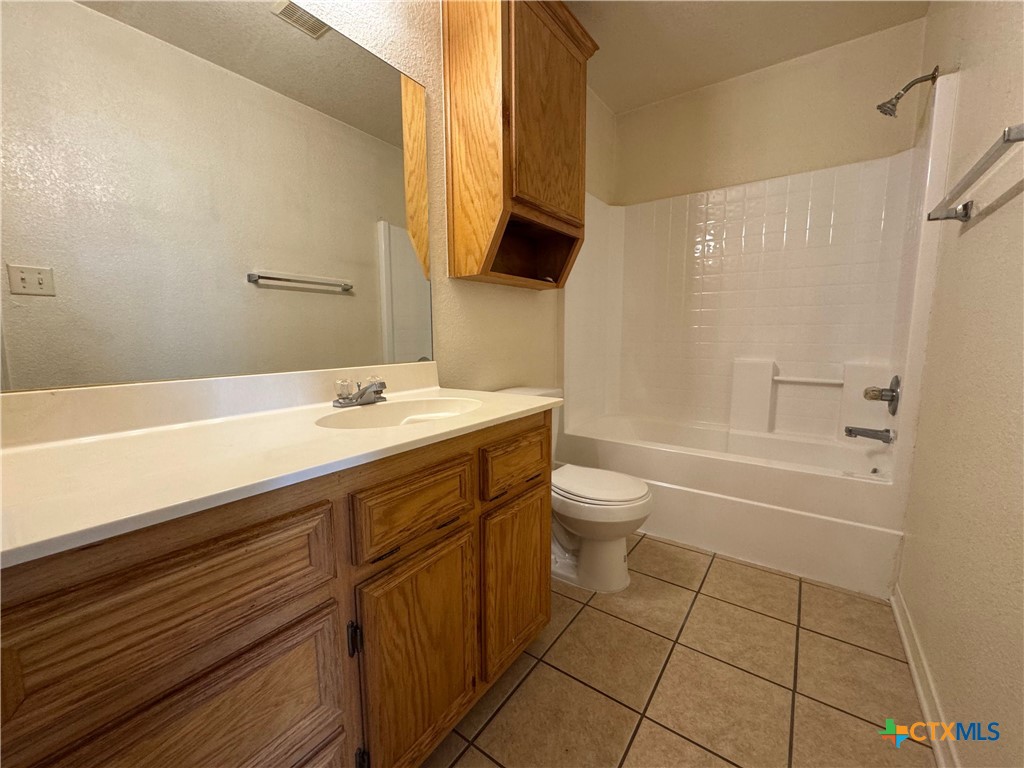 4800 John David Drive Property Photo 16