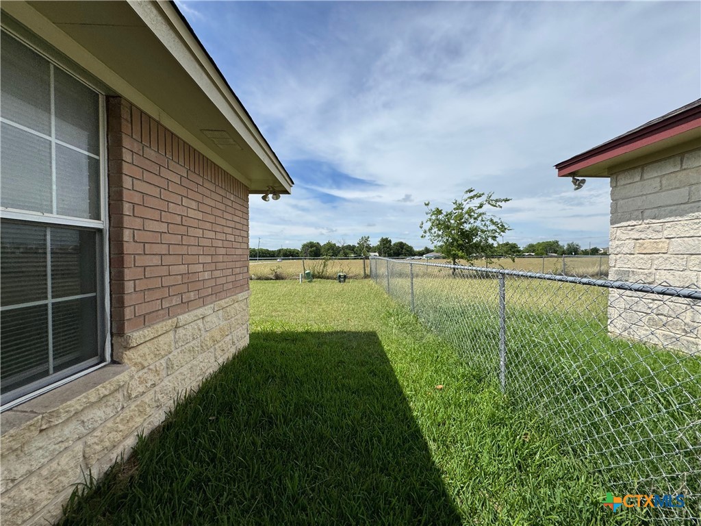 4800 John David Drive Property Photo 17