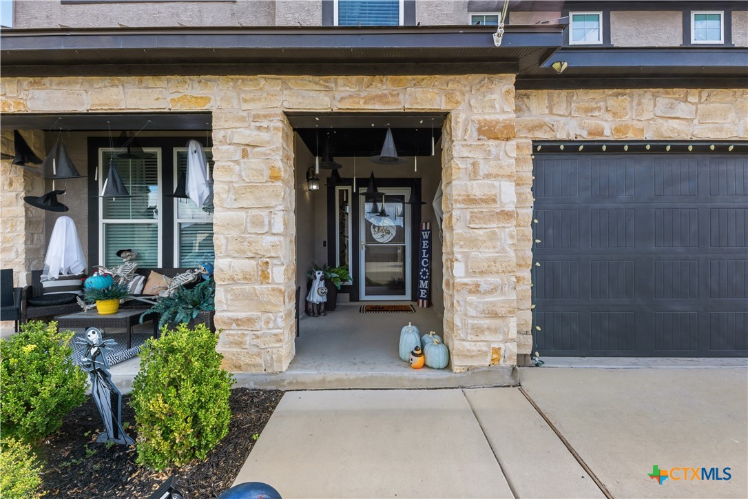 1051 Buffalo Grove Property Photo 4