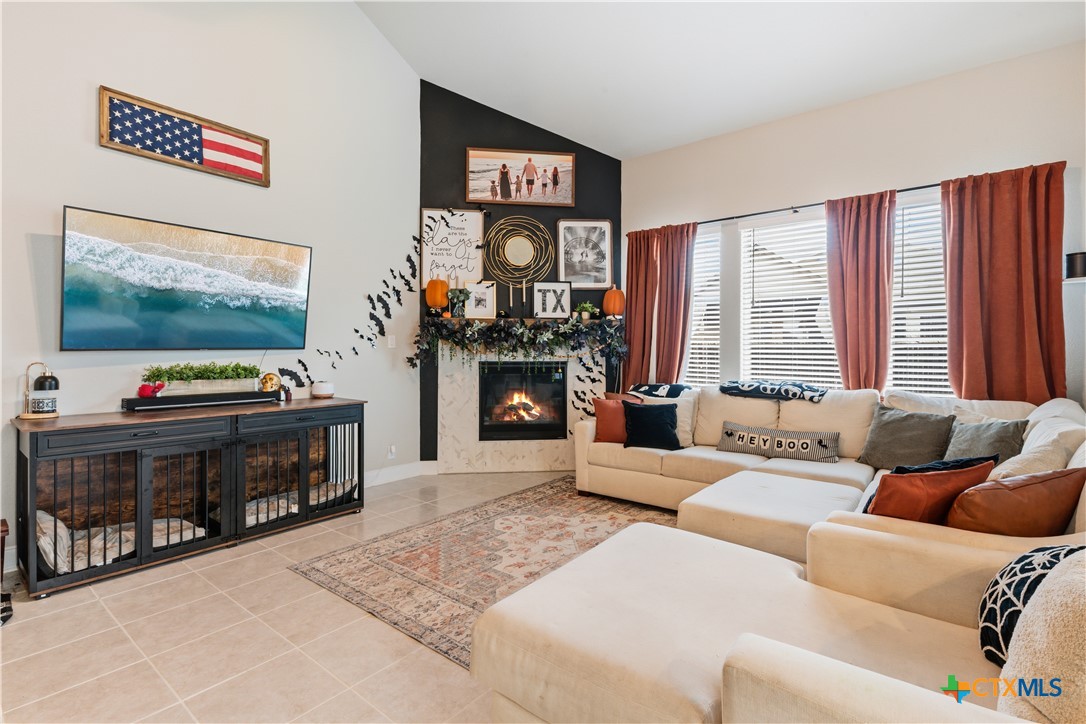 1051 Buffalo Grove Property Photo 7