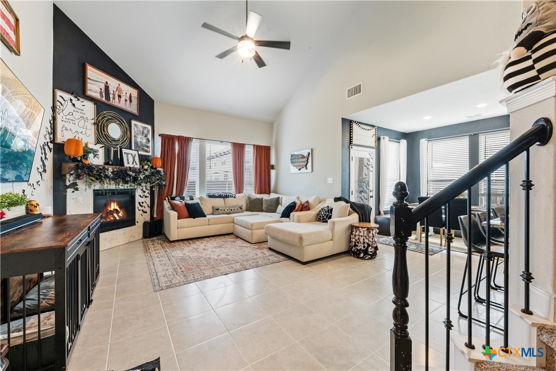 1051 Buffalo Grove Property Photo 8