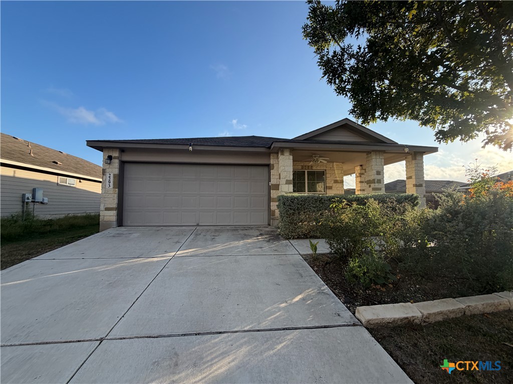 2293 Falcon Way Property Photo 4