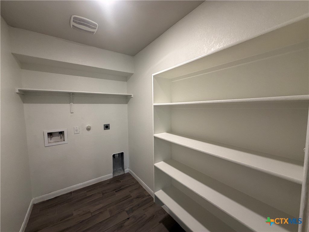 2293 Falcon Way Property Photo 10