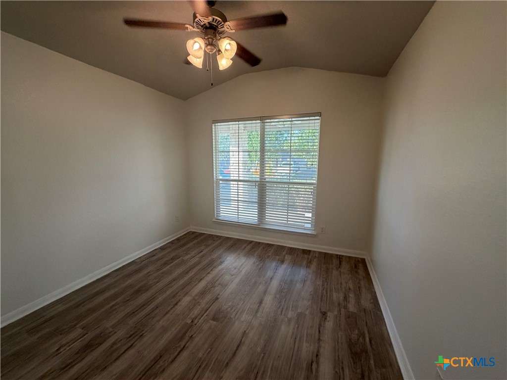 2293 Falcon Way Property Photo 18
