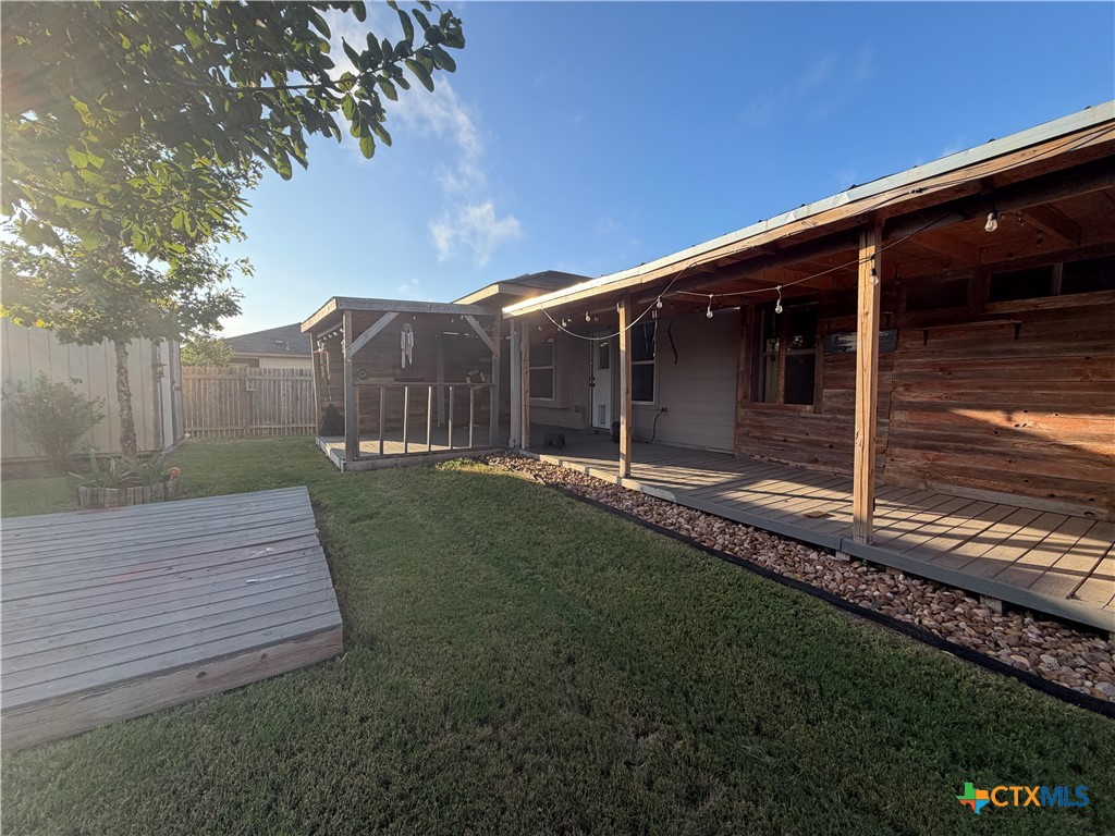 2293 Falcon Way Property Photo 27