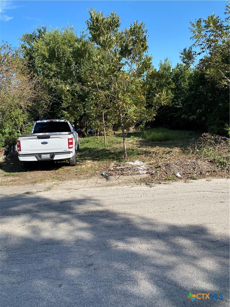 1305 Martin Luther King Jr Lane Property Photo 1