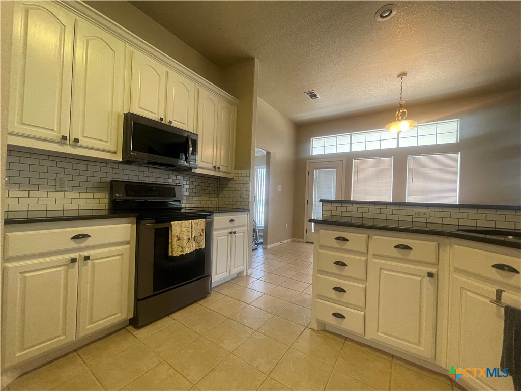 2204 Excel Drive Property Photo 14