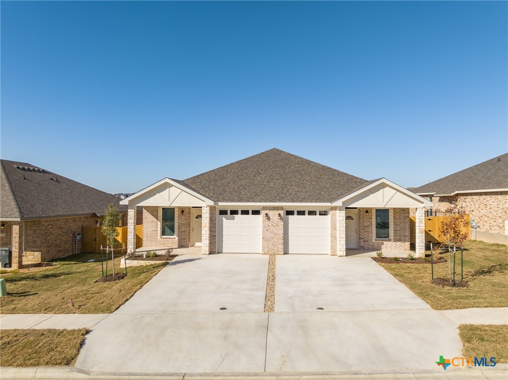 5003 Rose Garden Loop Property Photo 2