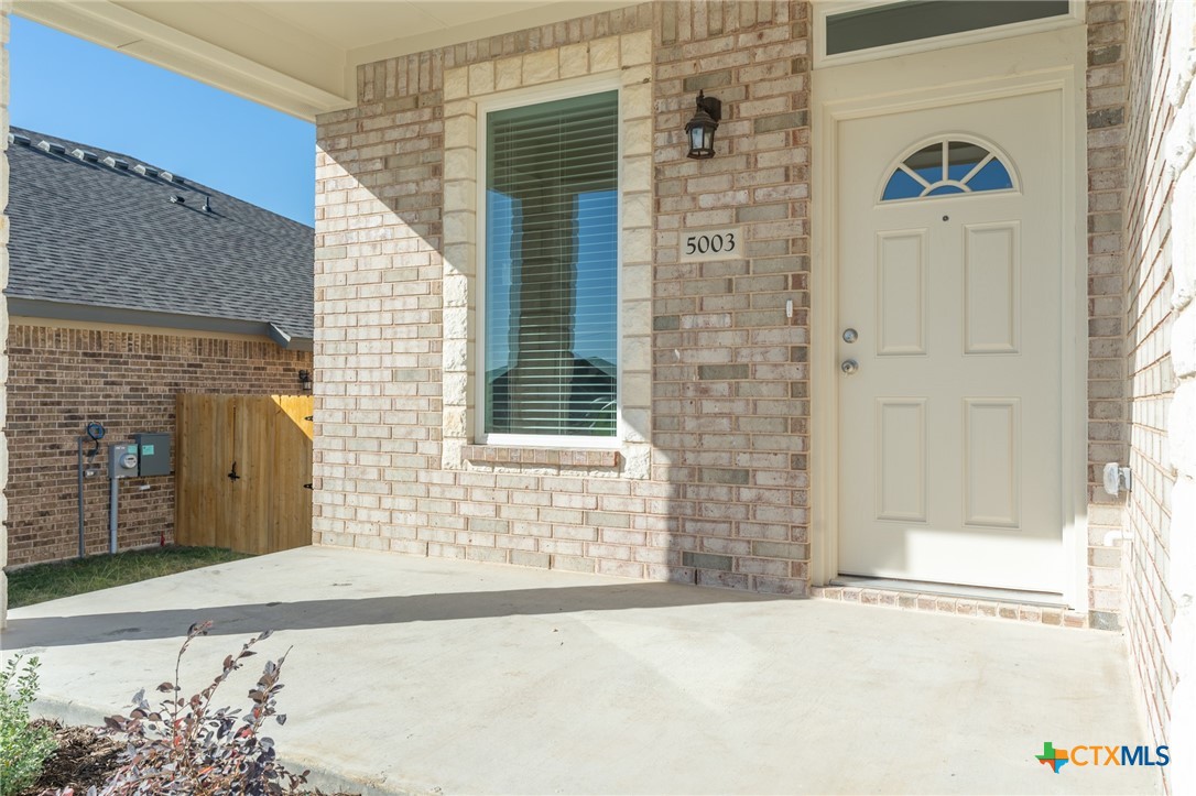5003 Rose Garden Loop Property Photo 4