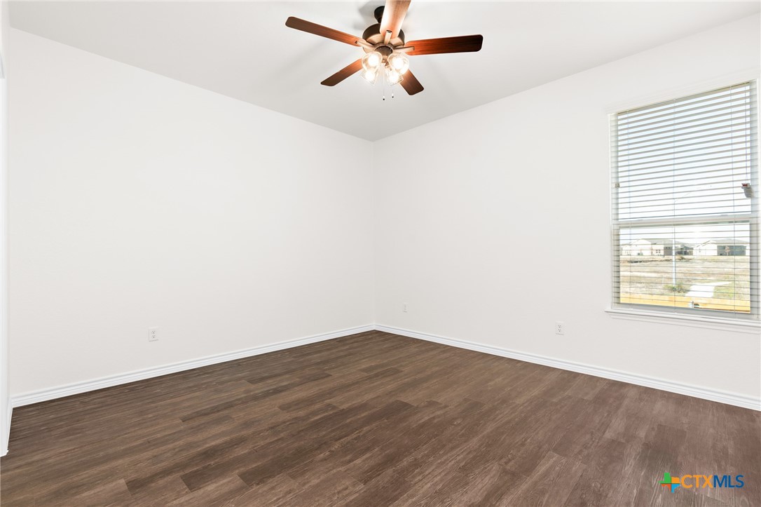 5003 Rose Garden Loop Property Photo 17