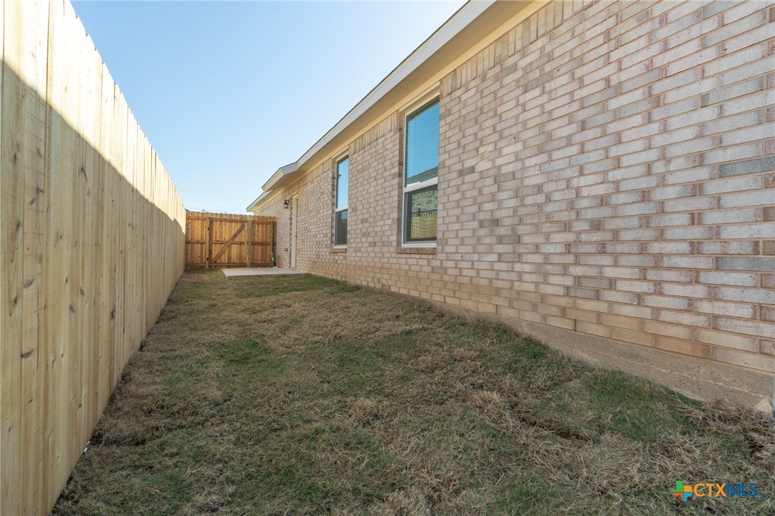 5003 Rose Garden Loop Property Photo 21