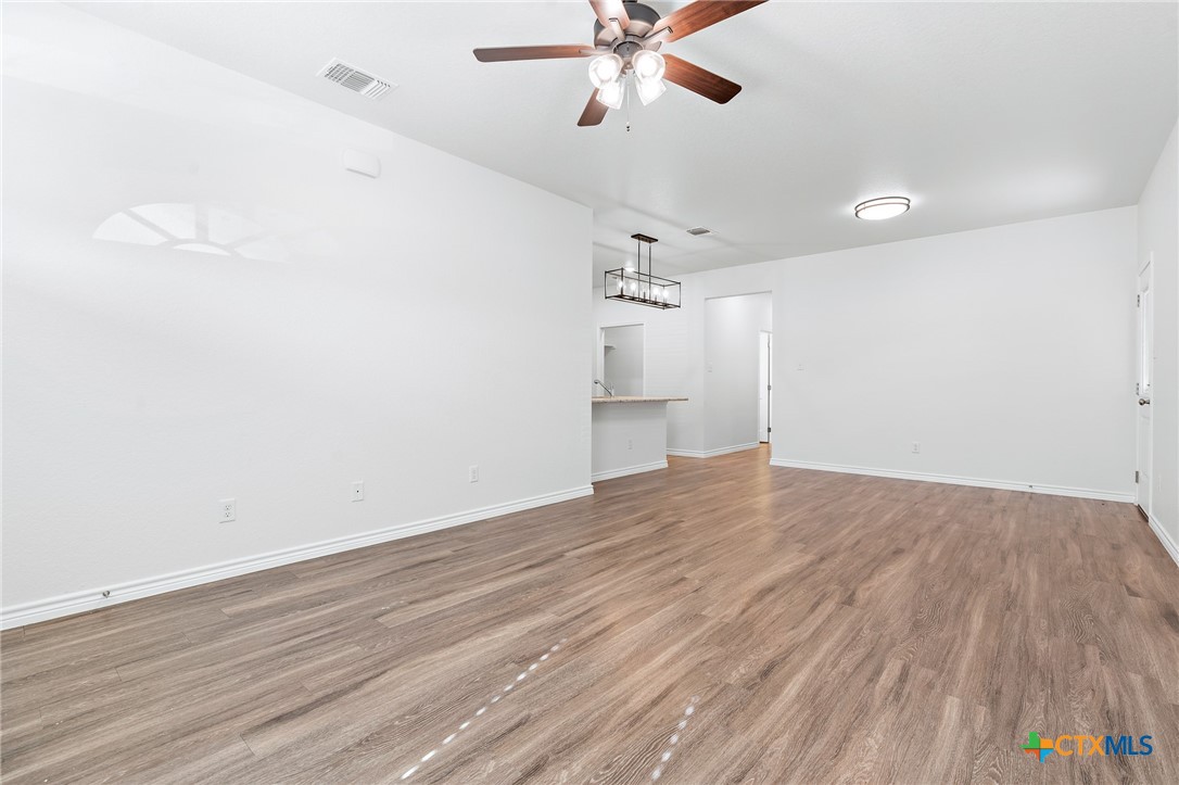 4907 Rose Garden Loop Property Photo 5