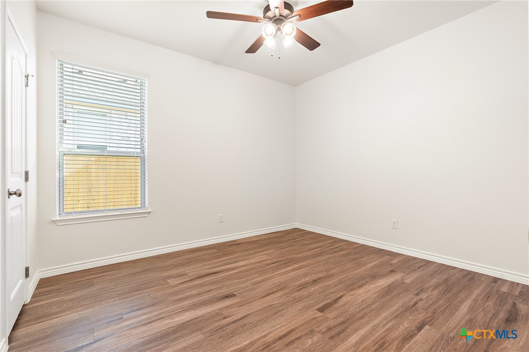 4907 Rose Garden Loop Property Photo 12