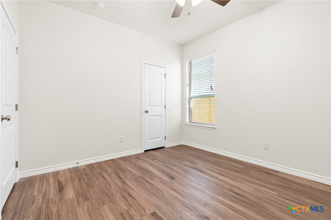 4907 Rose Garden Loop Property Photo 13