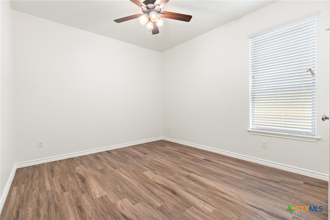 4907 Rose Garden Loop Property Photo 14