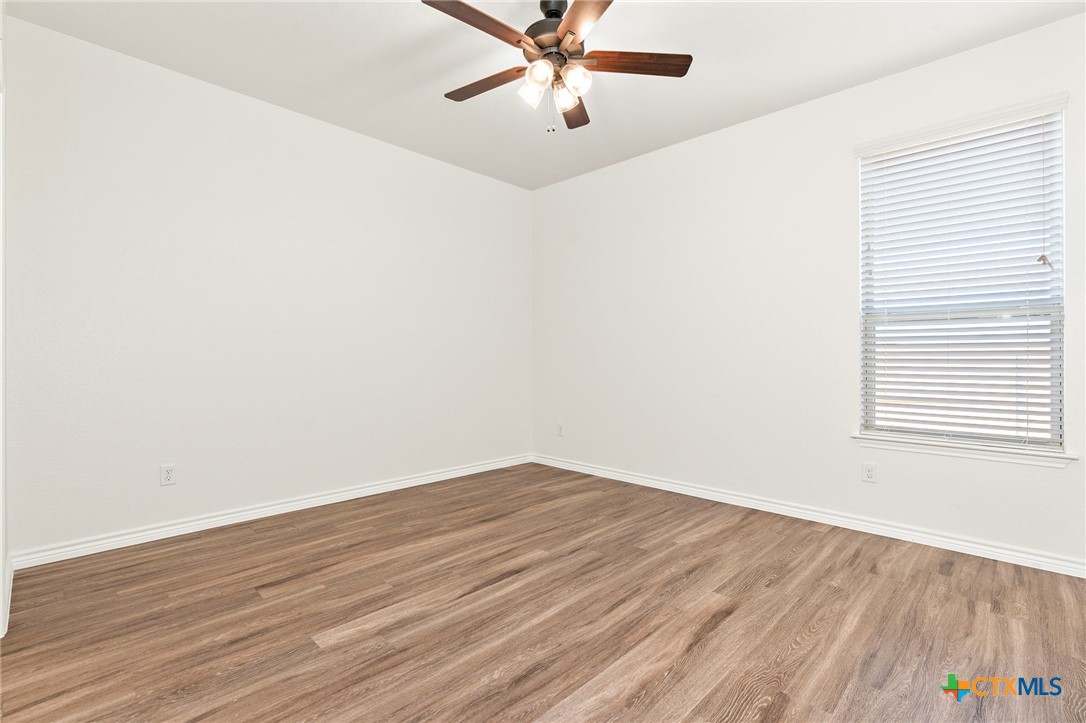 4907 Rose Garden Loop Property Photo 16