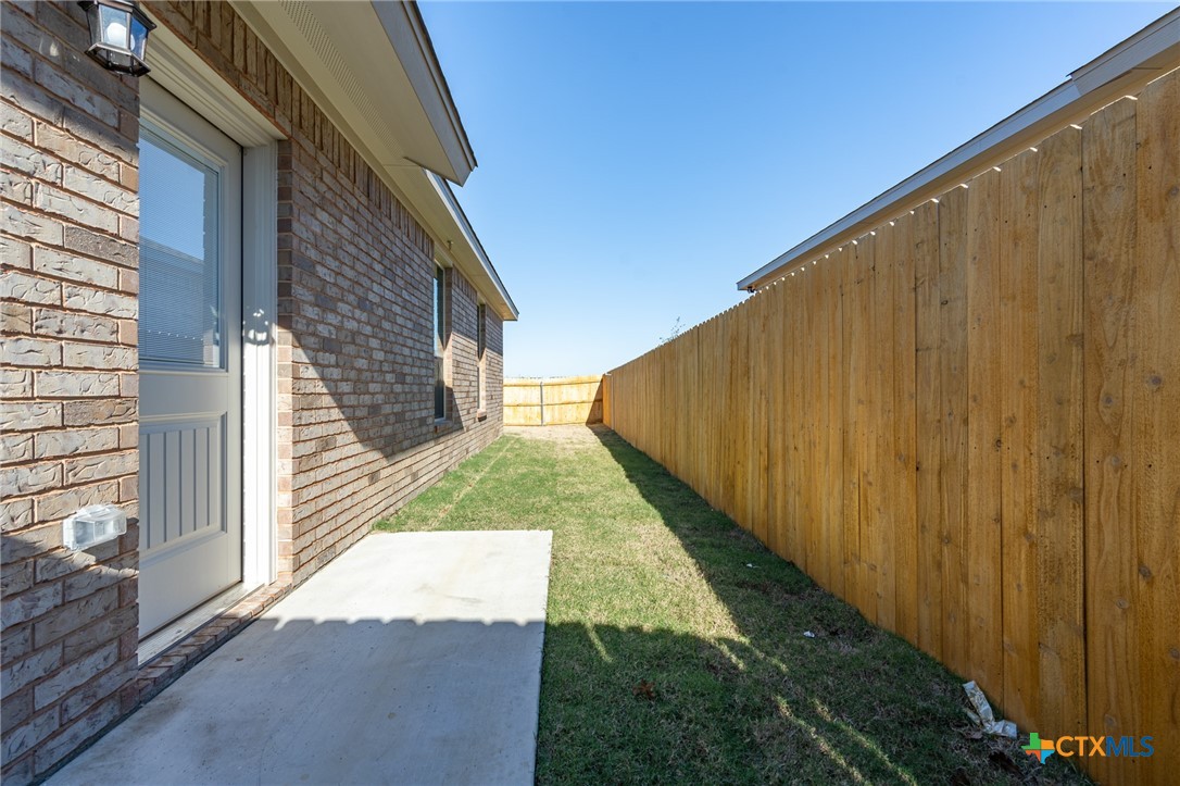 4907 Rose Garden Loop Property Photo 20