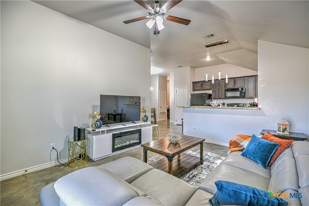 1307 Liberation Lane Property Photo 6