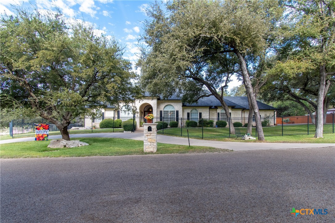 14 Calamity Jane Drive Property Photo 2