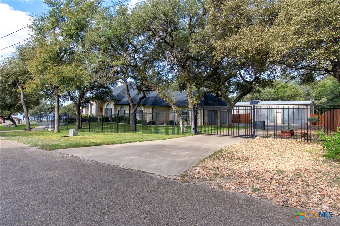 14 Calamity Jane Drive Property Photo 3