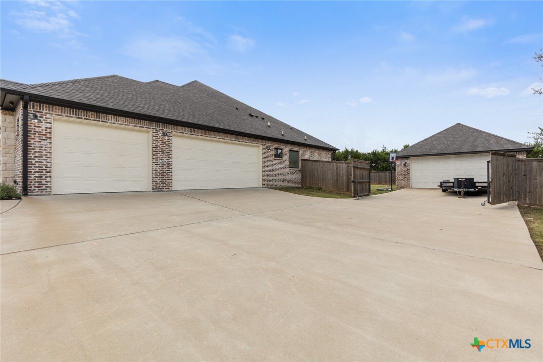 8244 Jericho Bluff Property Photo 4