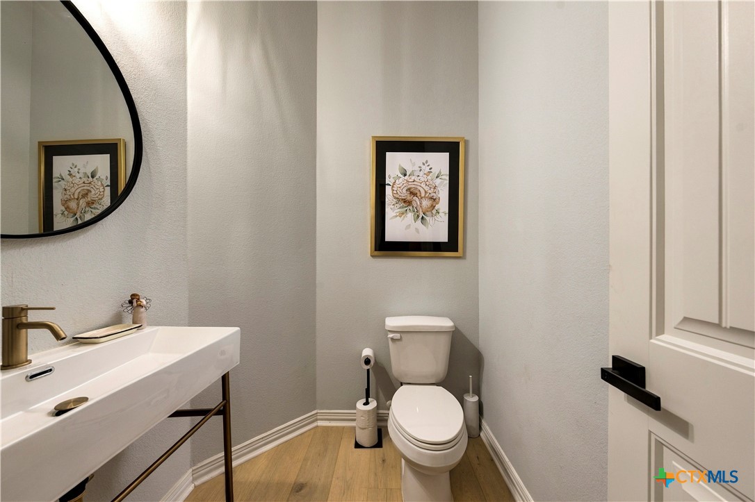1130 Roaring Falls Property Photo 7