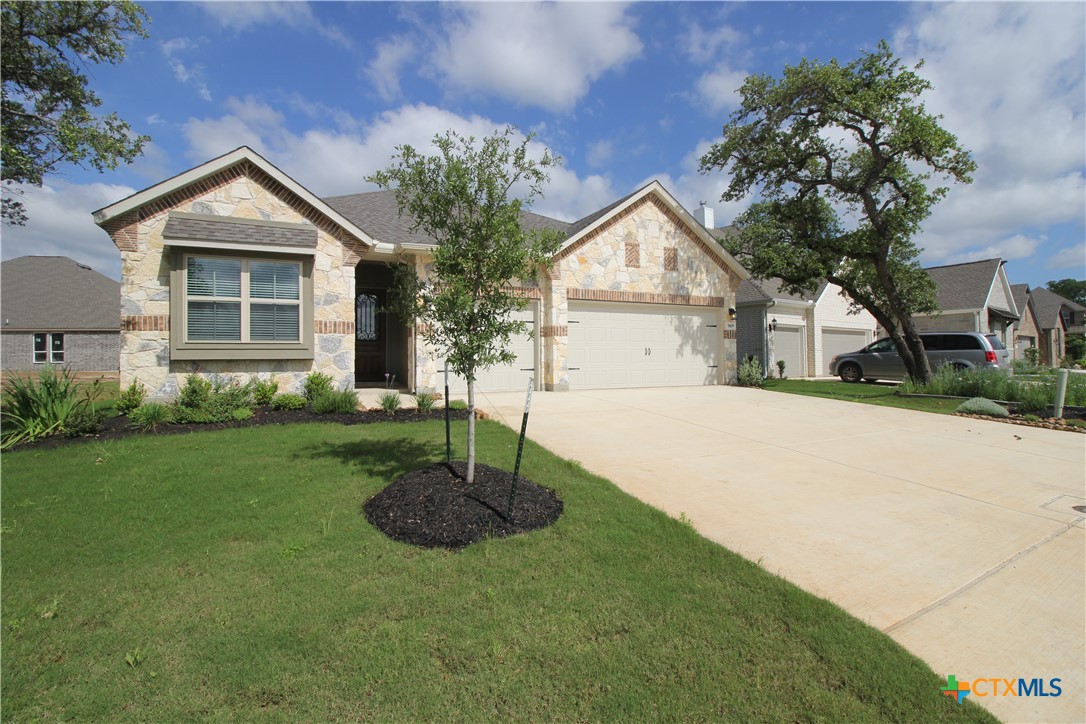 969 Carriage Loop Property Photo 2