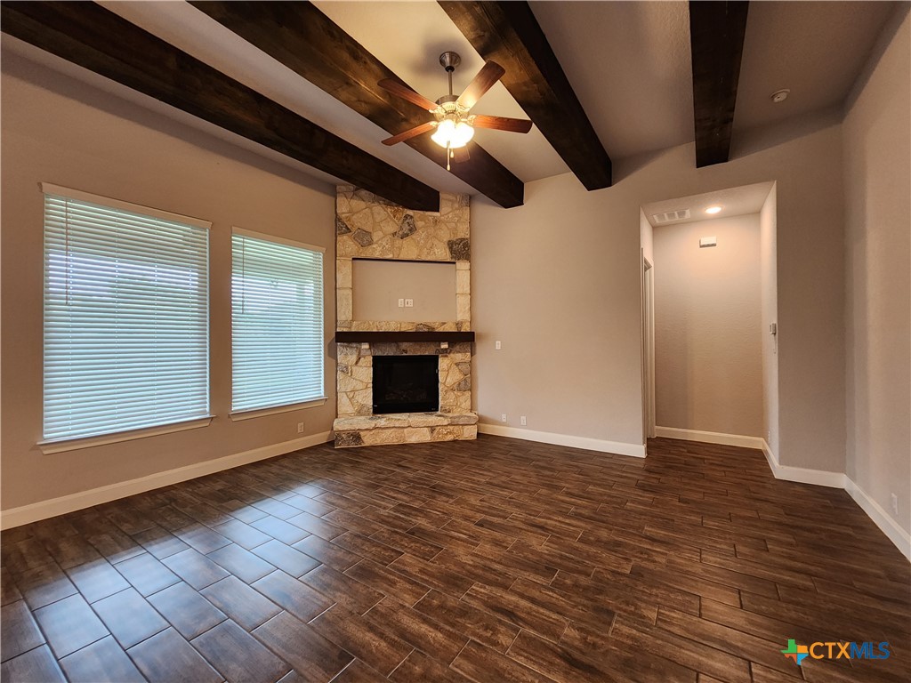 969 Carriage Loop Property Photo 8