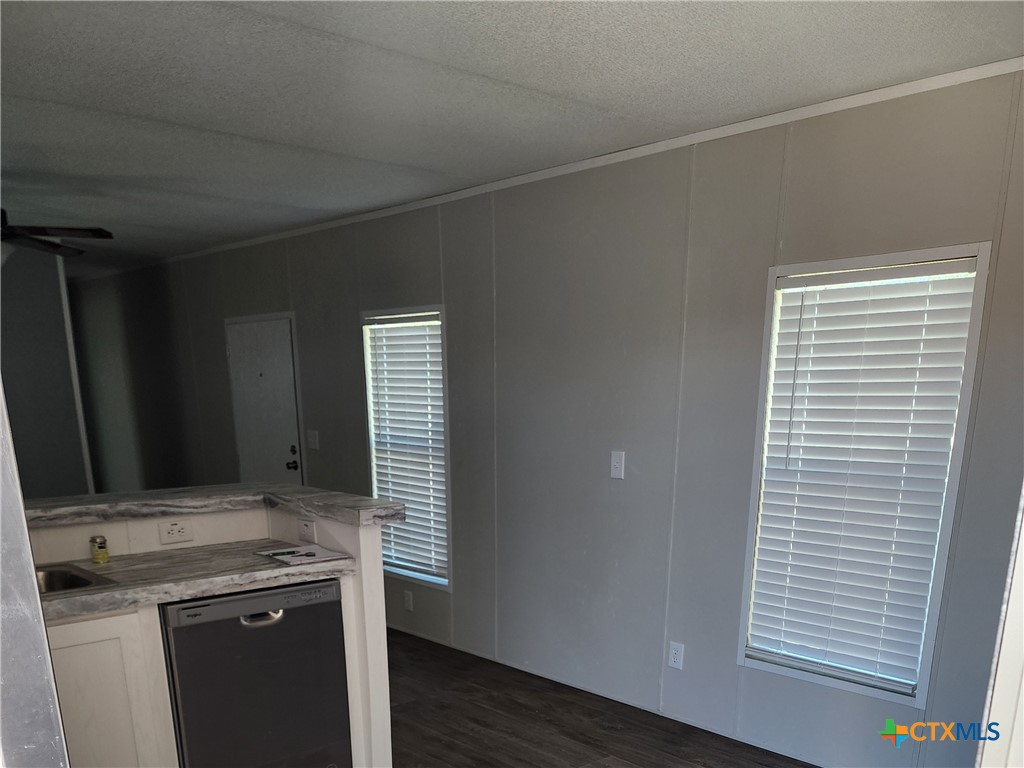 200 County Road 2600 Property Photo 6