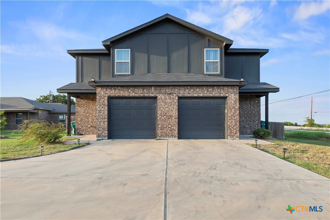 1813 Emma Naylor Court Property Photo 1