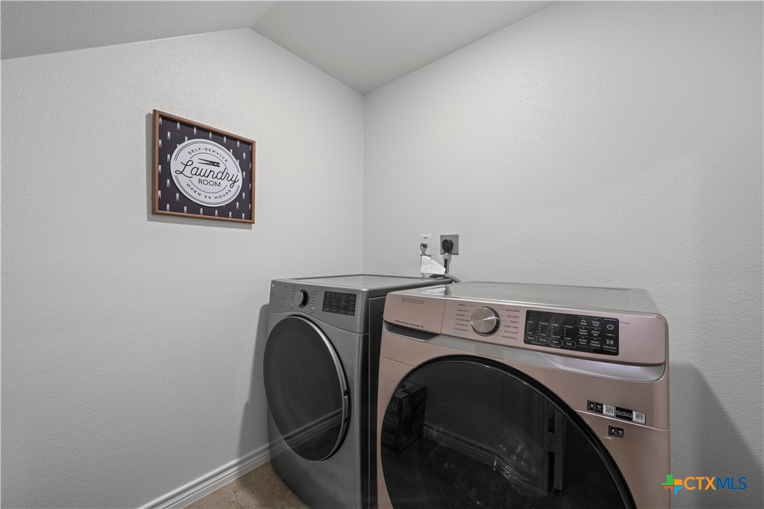 1813 Emma Naylor Court Property Photo 4