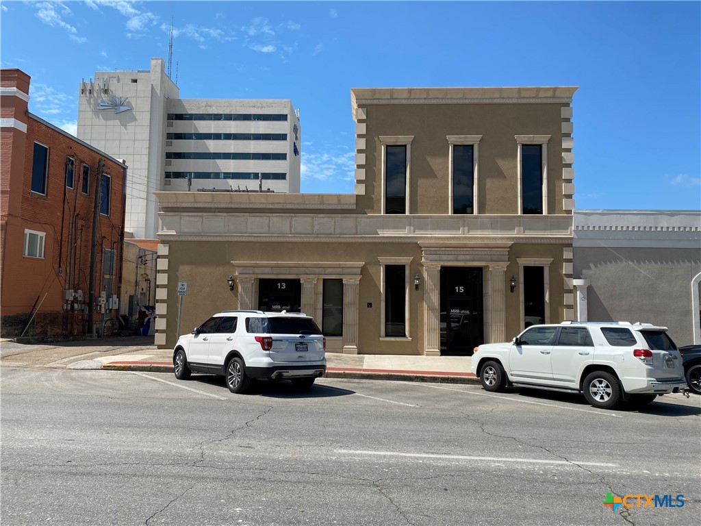 15 W Central Avenue Property Photo 1