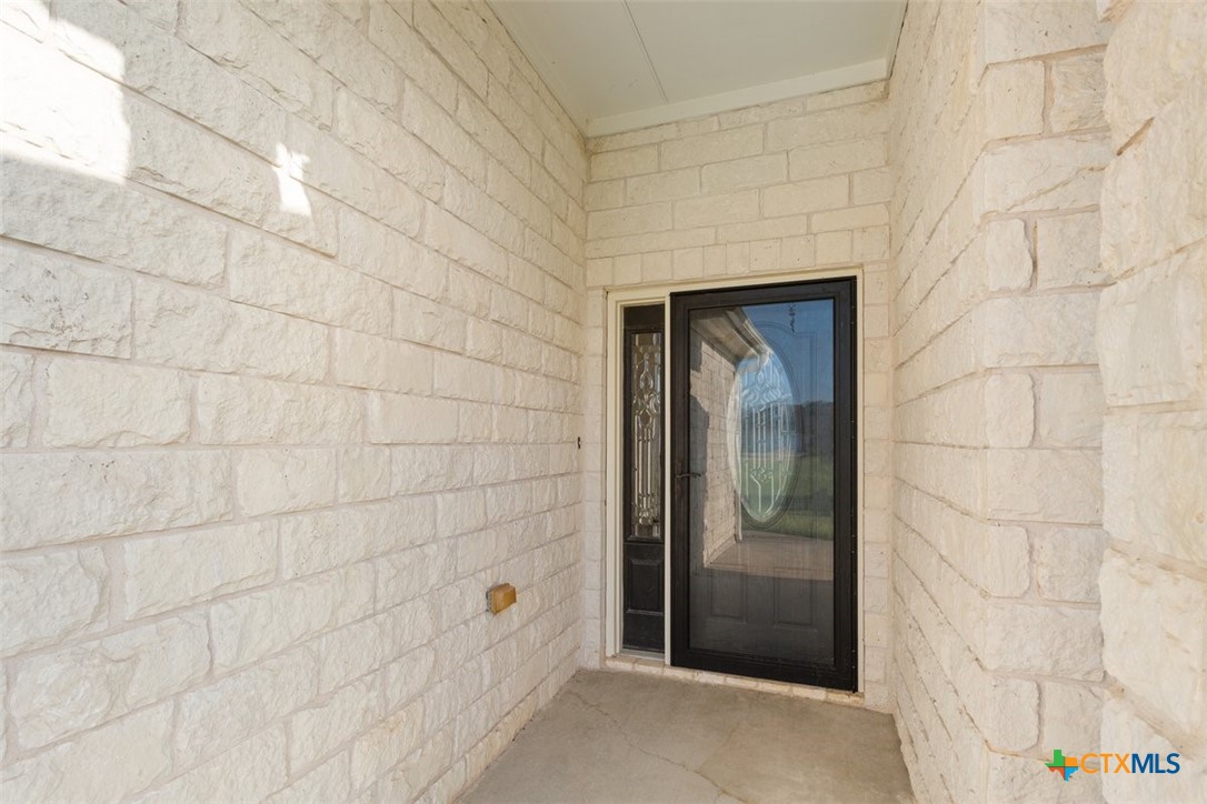 474 Callahan Loop Property Photo 7