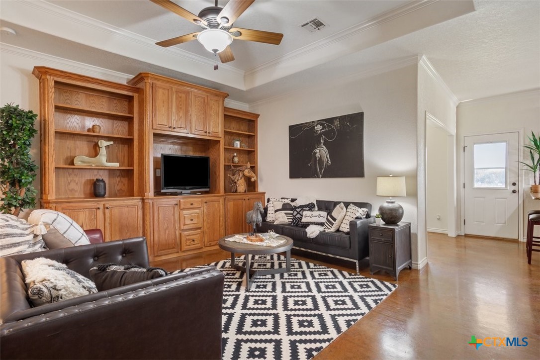 474 Callahan Loop Property Photo 10