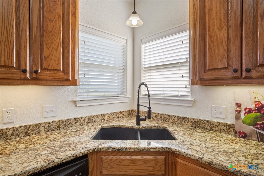 474 Callahan Loop Property Photo 14