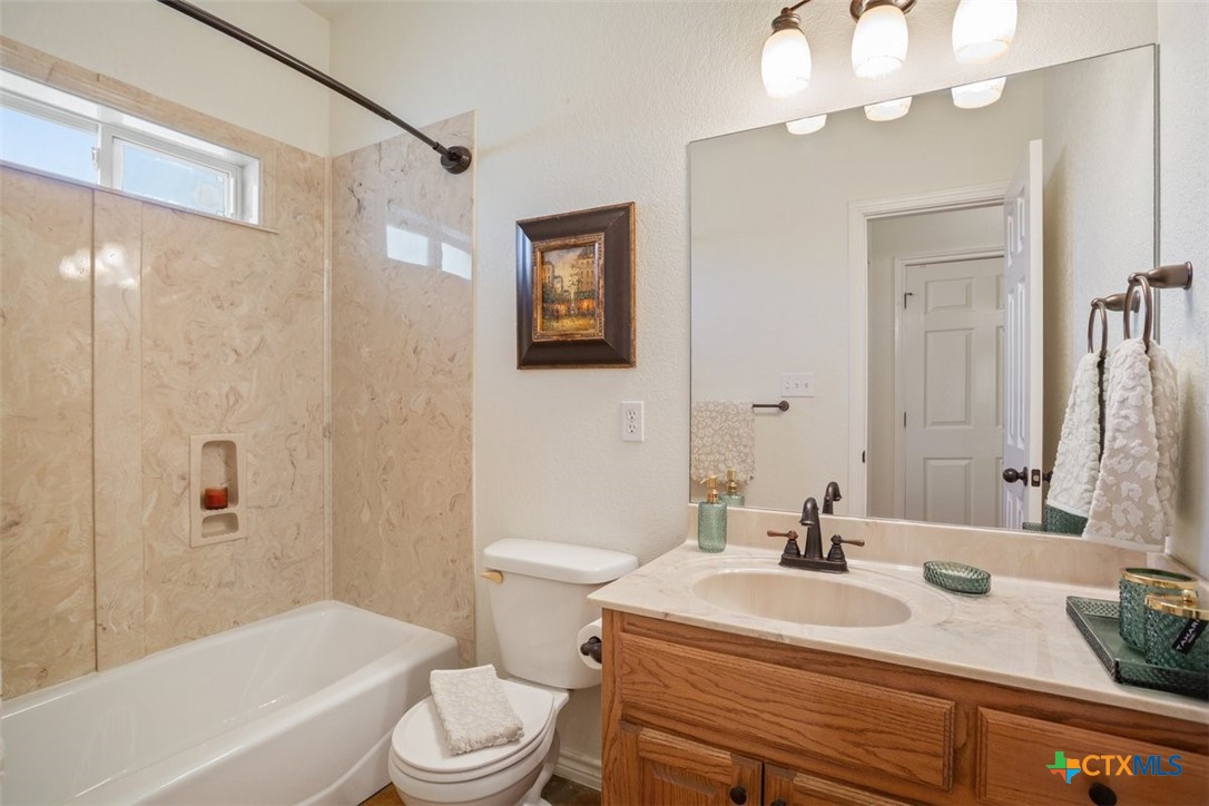 474 Callahan Loop Property Photo 23