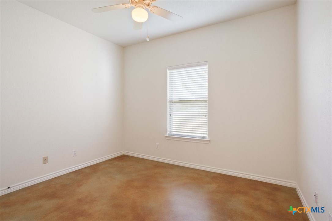474 Callahan Loop Property Photo 24