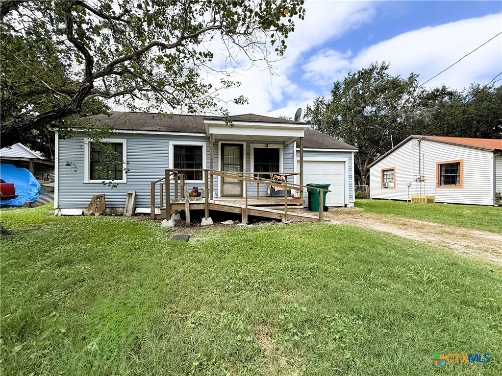 608 Hackberry Property Photo 1