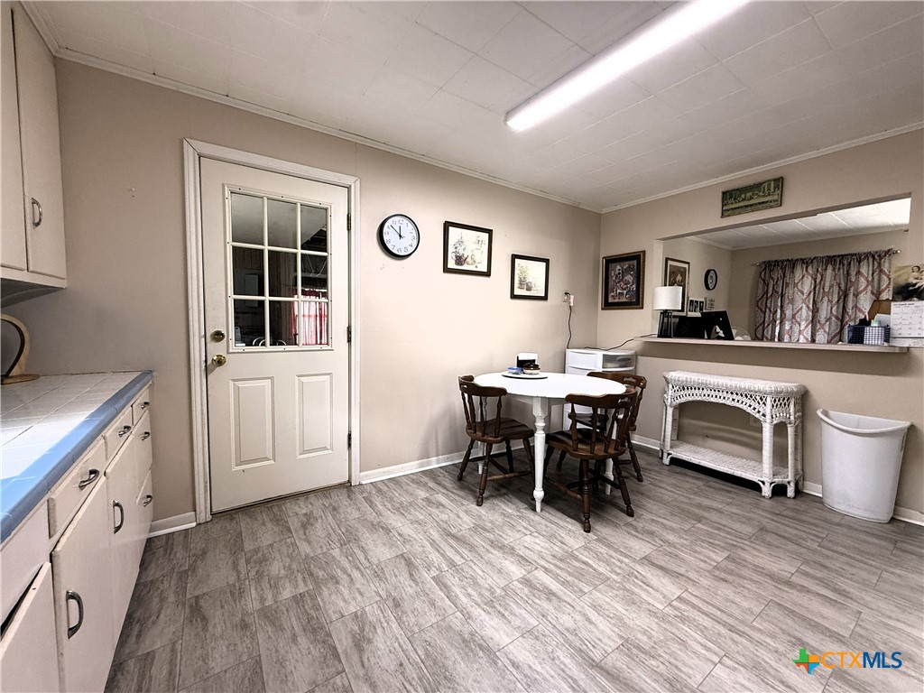 608 Hackberry Property Photo 8