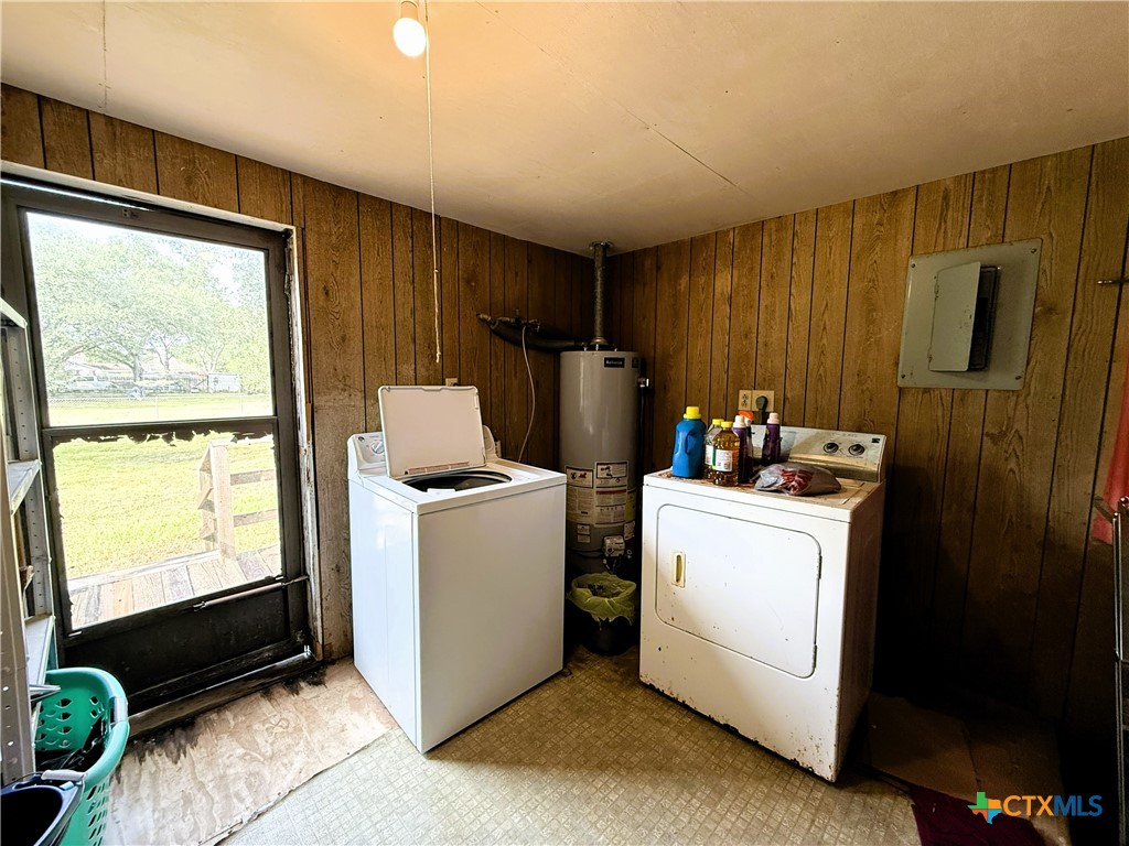 608 Hackberry Property Photo 14