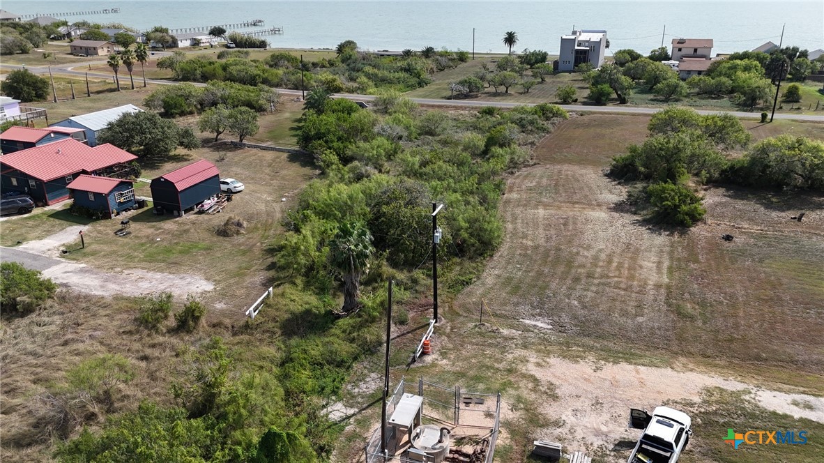 622 2nd Street Property Photo 3