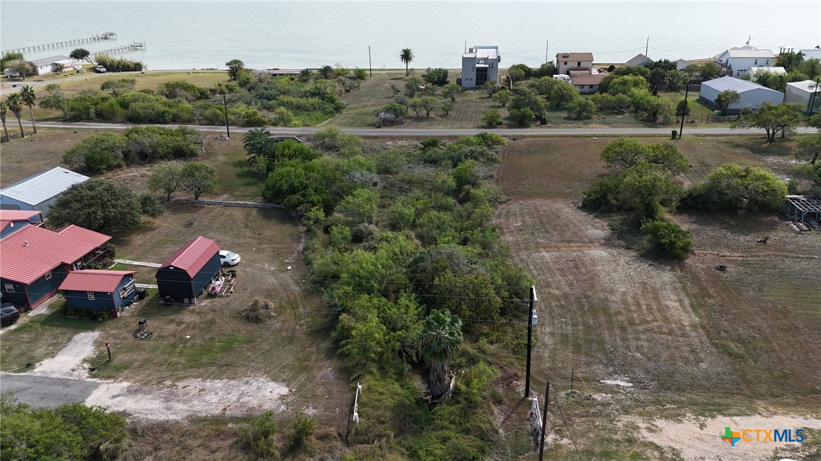 622 2nd Street Property Photo 4
