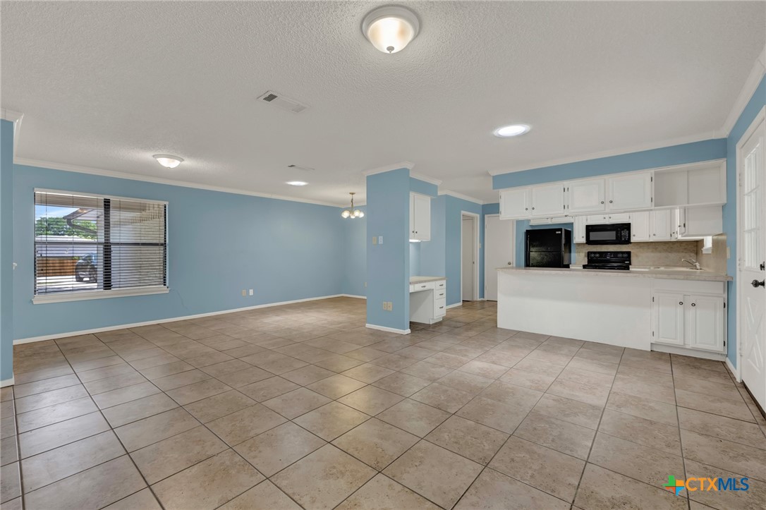 1302 S Mesquite Avenue Property Photo 13