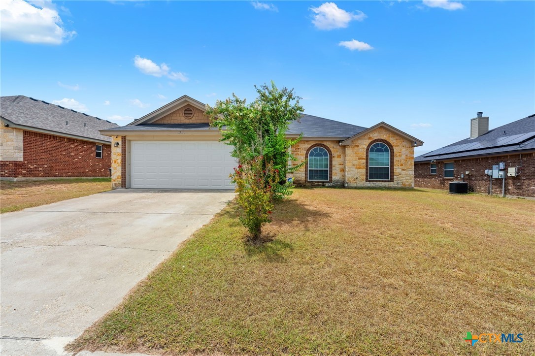 2702 Tarrant County Drive Property Photo 1