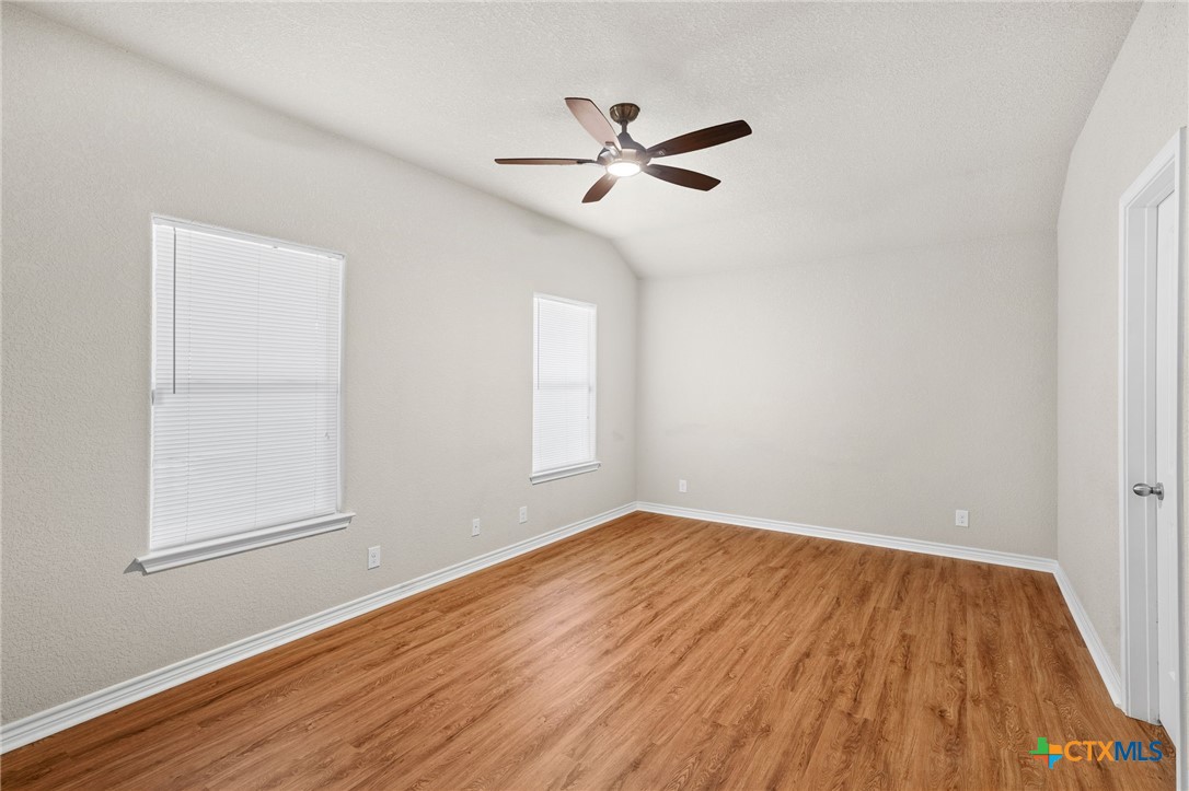 2702 Tarrant County Drive Property Photo 5