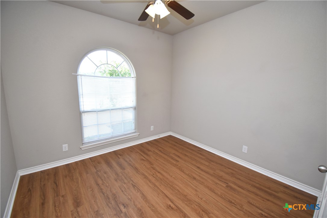 2702 Tarrant County Drive Property Photo 10