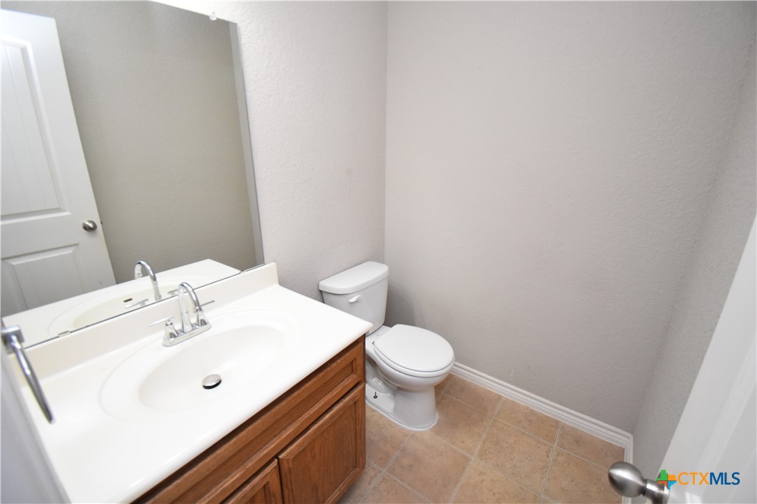 2702 Tarrant County Drive Property Photo 11