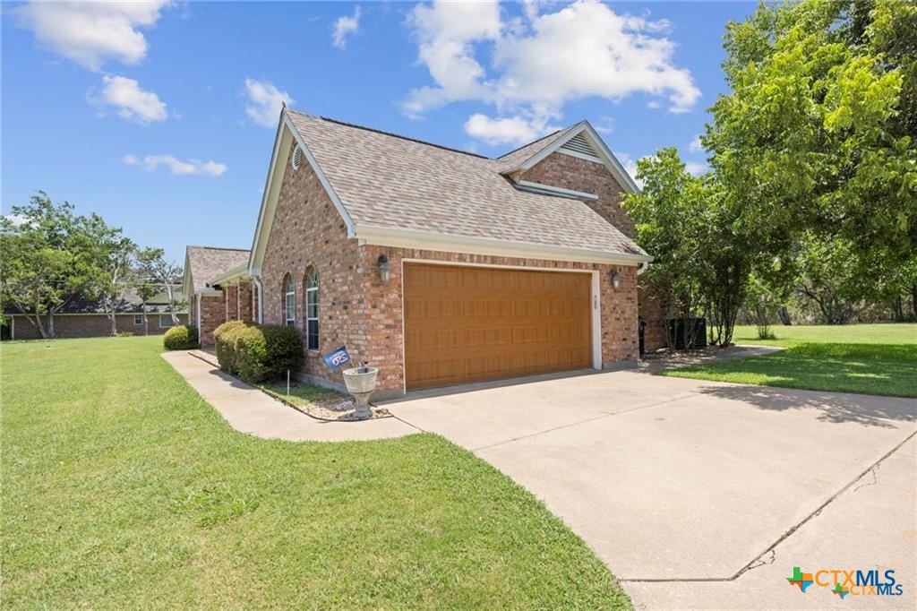 3912 Chisholm Trail Property Photo 3