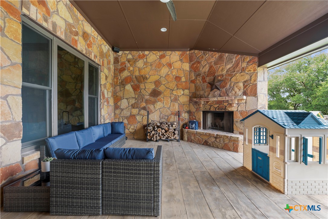 604 Cliff Drive Property Photo 34