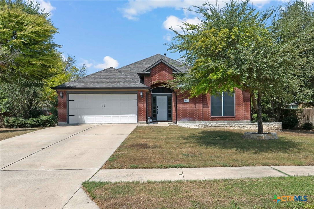 352 Sweet Gum Property Photo 1